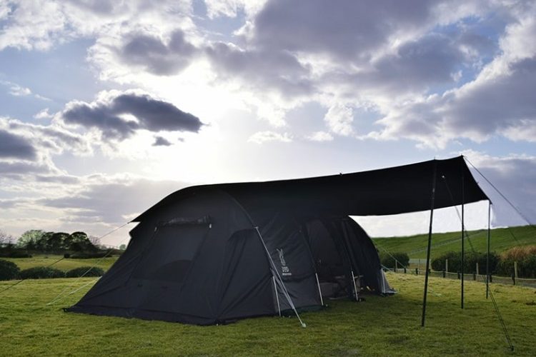 ブラックテント 特集 夏こそ黒テントが涼しい 遮光性抜群のモノトーンなヤツら キャンプ大好き Campic キャンピック