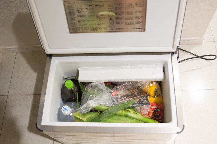 DOMETIC ACX35G レビュー 〜夏のキャンプに冷蔵庫という最強の選択を 