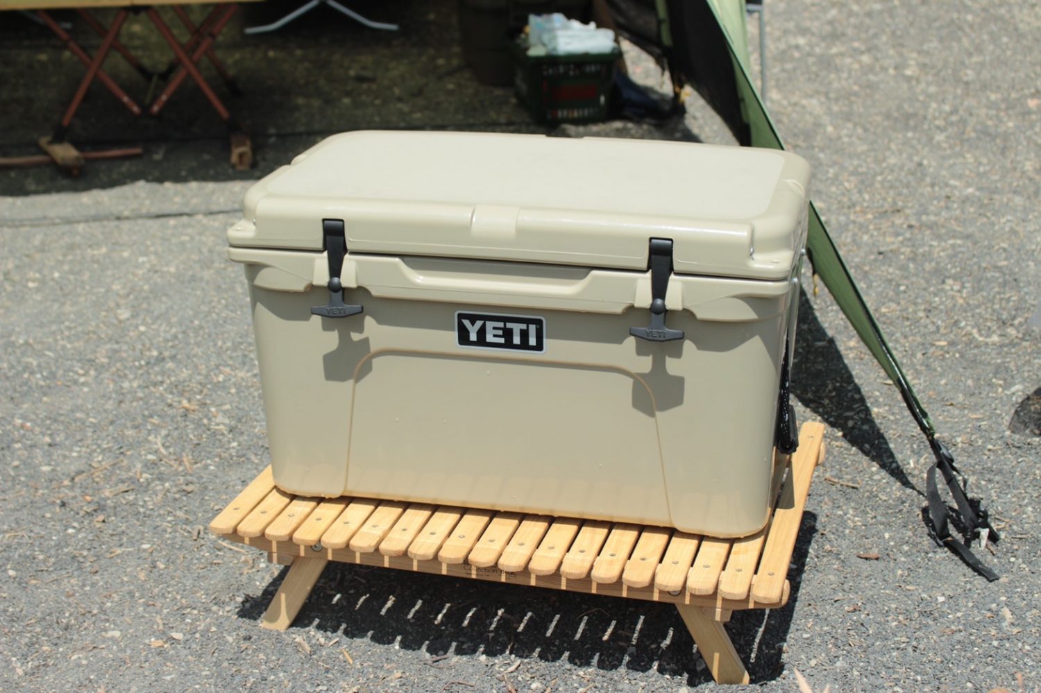 YETI Tundra 45 タンカラー | monsterdog.com.br