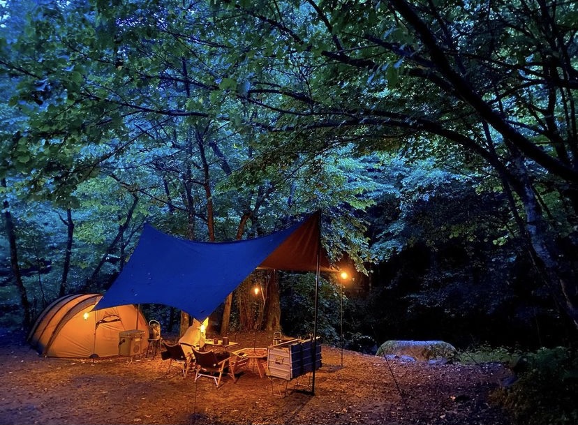 【好きなものに囲まれた至高の空間】ブラックウッドで統一したキャンプサイト