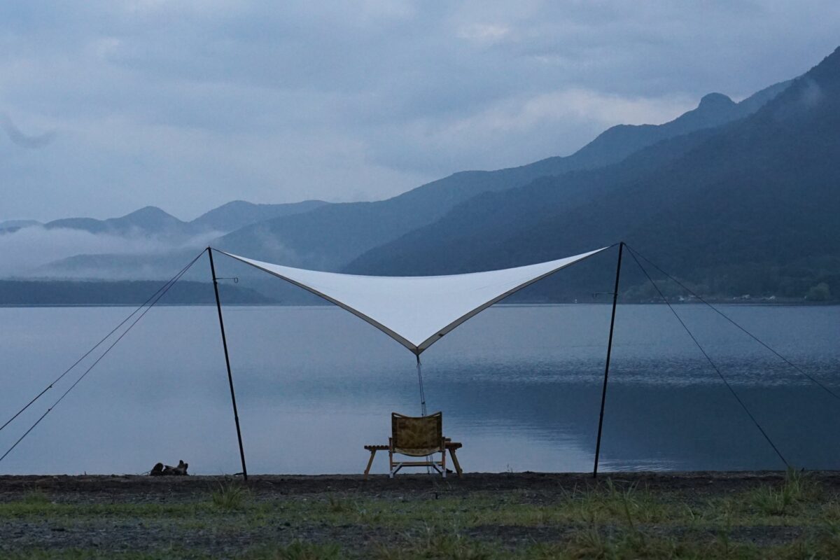 【美しい張り姿！】sunsetclimax Tarp02を使用したキャンプサイト。
